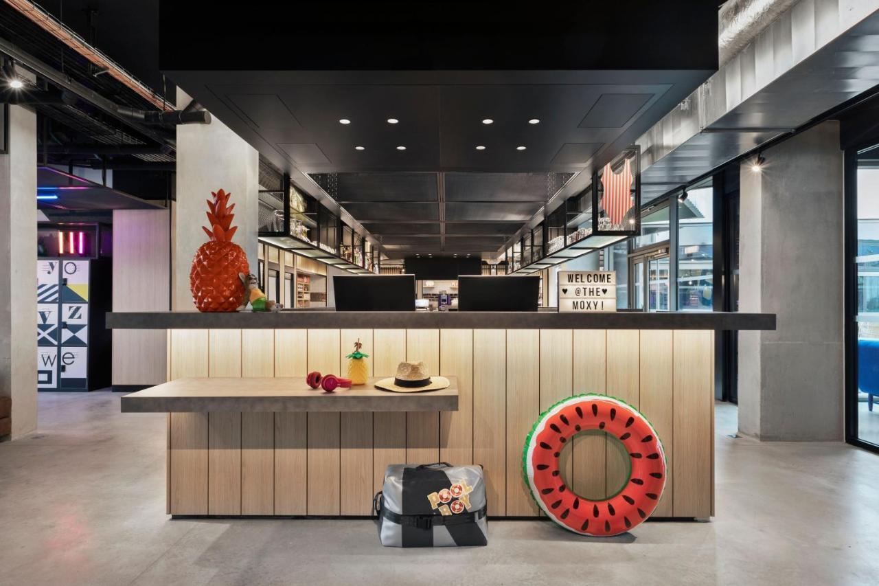 Moxy La Ciotat Hotel Exterior photo