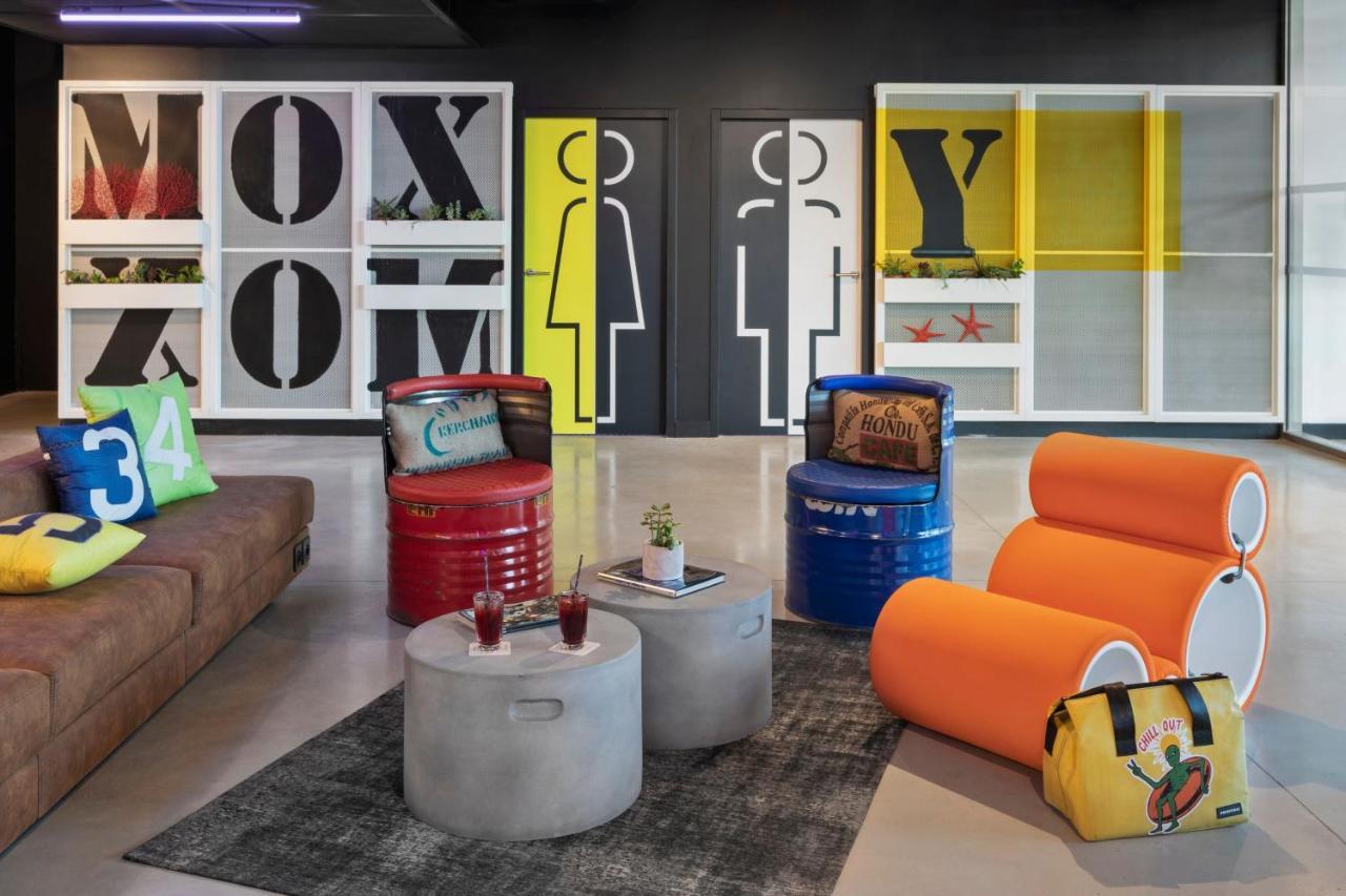 Moxy La Ciotat Hotel Exterior photo